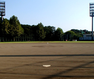 中央大学多摩キャンパス野球場完成