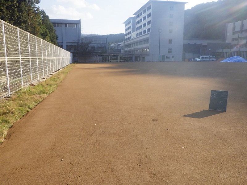 滋賀県警察学校グラウンド排水及びフェンス改修工事 東和スポーツ施設株式会社